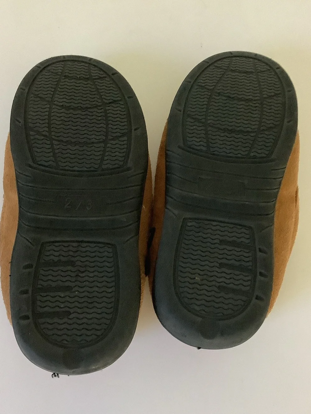 Lucky Brand Kids Brown Faux-Shearling Moccasin Slippers Unisex